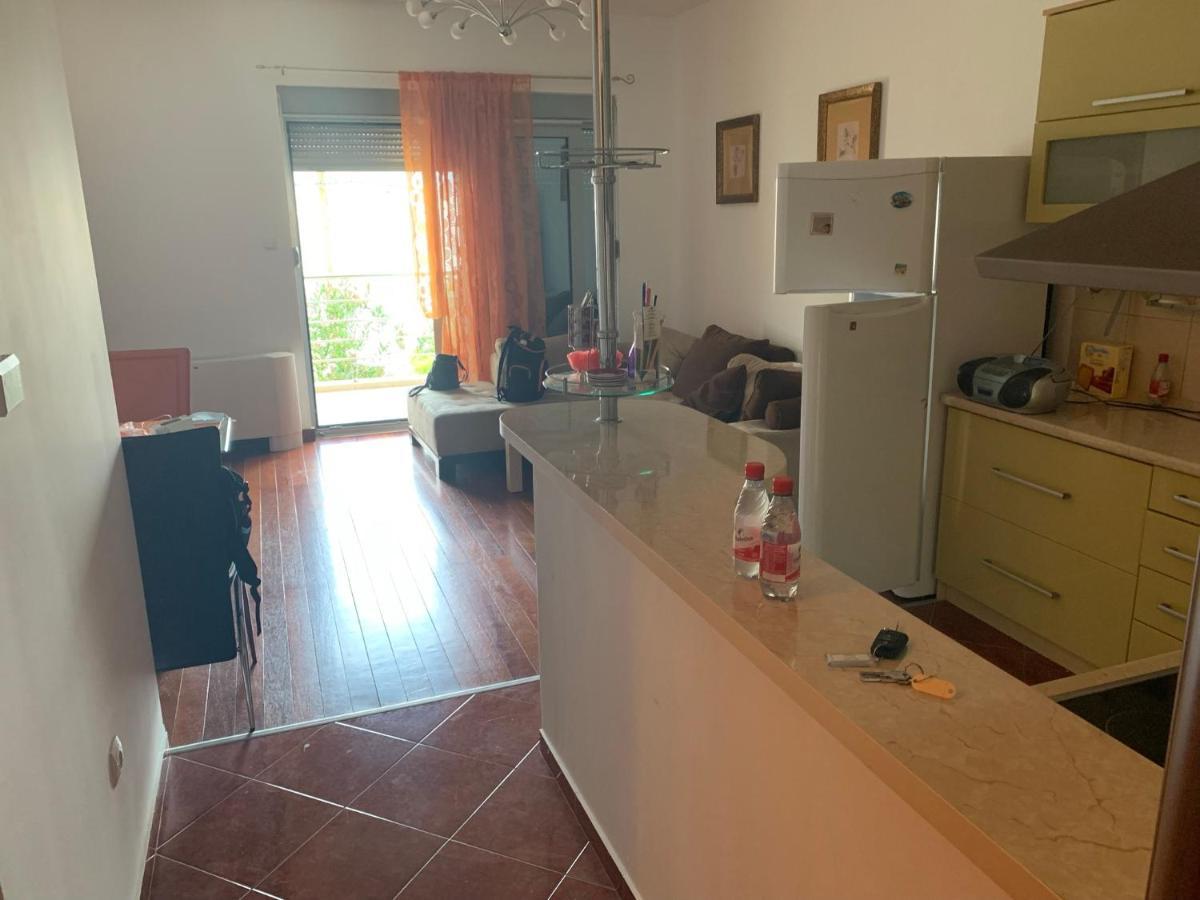 Apartment With Swimmingpool, Seaview And Large Terrace, 1St Floor, Min 2 Persons Dobrota Eksteriør billede